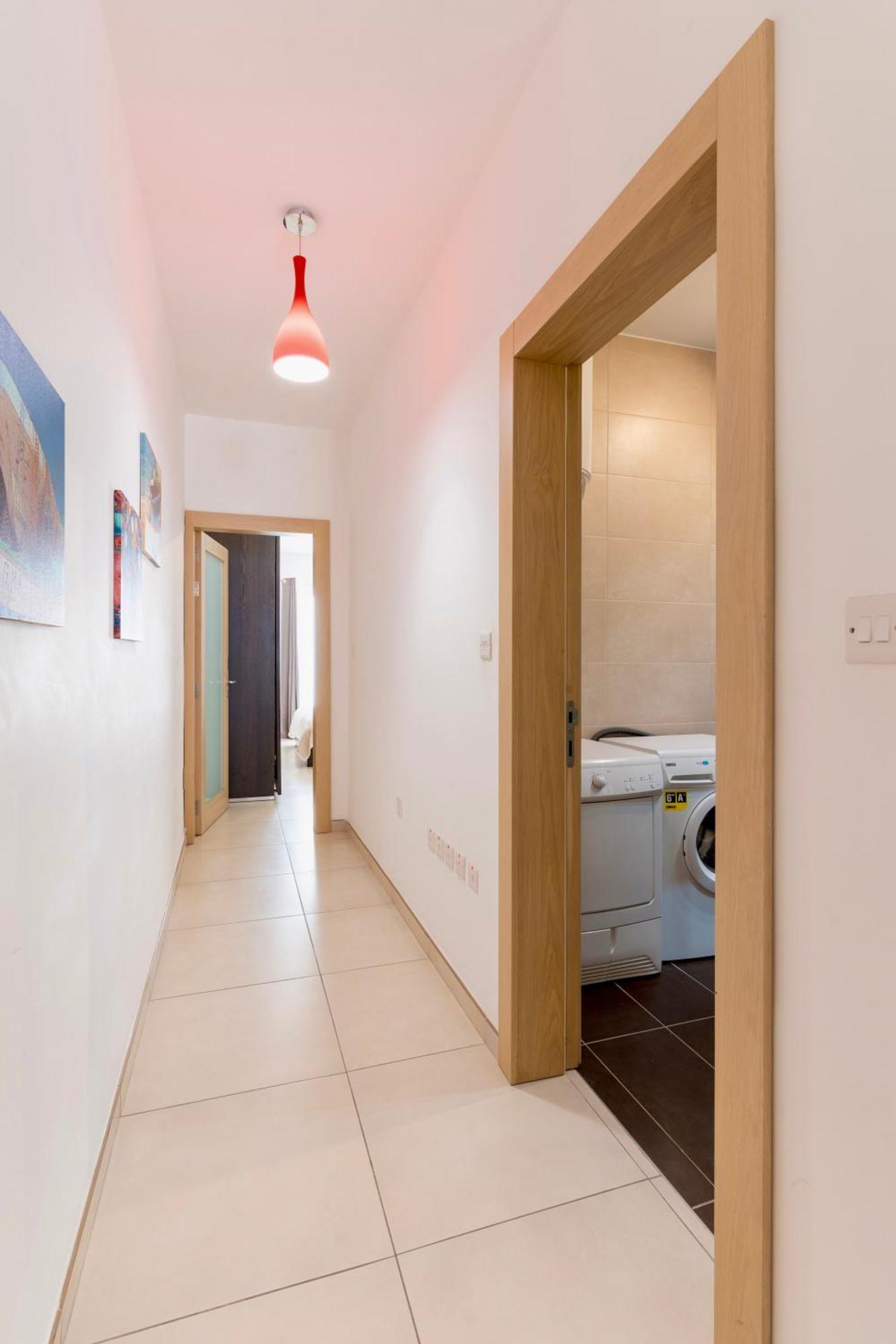 2 Bedroom In Central St Julians Prime Location In Paceville Apt 3 By Vaganza Saint Julian's Exterior photo