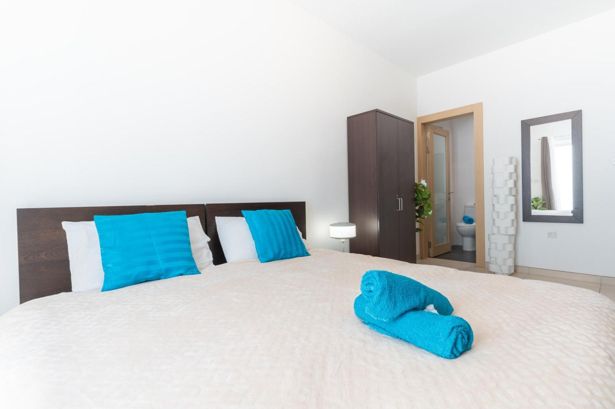 2 Bedroom In Central St Julians Prime Location In Paceville Apt 3 By Vaganza Saint Julian's Exterior photo